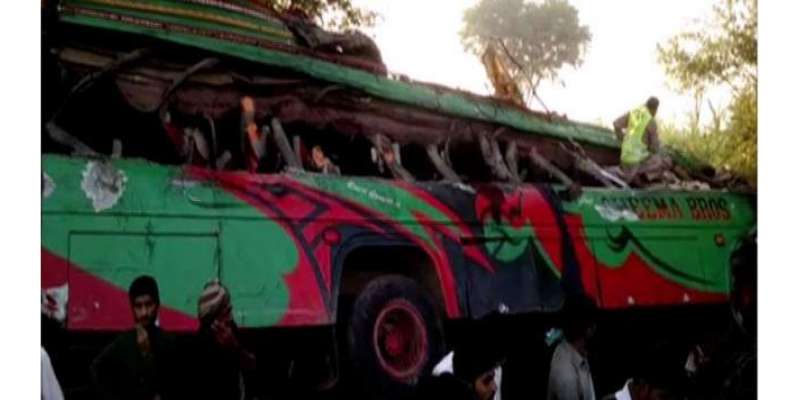 رحیم یارخان میں دو مسافر بسوں کے تصادم میں28افراد جاں بحق، 50 سے زائد ..