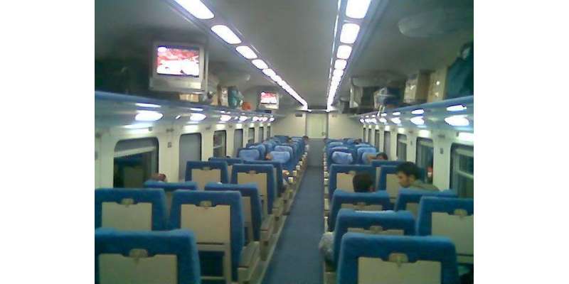 مسافروں کی سہولت کیلیے پاکستان ریلوے کی تمام ٹرینوں میں موبائل چارجنگ ..