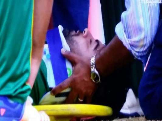 ویسٹ انڈیز کیخلاف دوسرے ٹی ٹوئنٹی میچ کے دوران احمد شہزاد شدید زخمی،ہسپتال منتقل