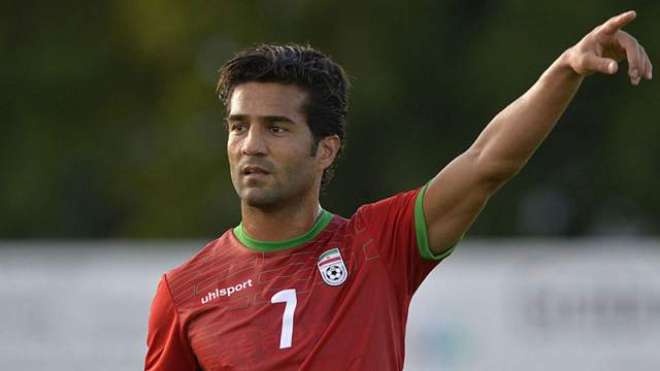 ایران کے فٹبال کلب نے مسعود شجاعی کو اسرائیل کیخلاف میچ میں حصہ لینے پر آیت اللہ علی خامنہ ای سے معذرت نہ کرنے پر ٹیم سے نکال دیا