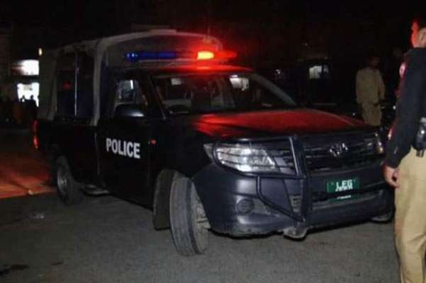 کراچی پولیس کے کارنامے ، شہری کی زمین پر قبضہ کر تھانہ بنا دیا