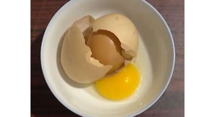 انڈے کے اندر سے انڈا کیوں نکلا۔ ماہرین نے عجیب و غریب وجہ بتادی