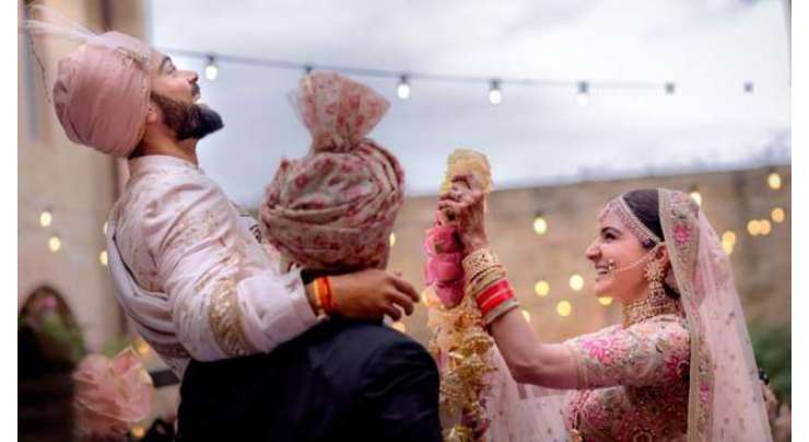 ویرات کوہلی اور انوشکا شرما کو شادی کی مبارکباد کا تانتا بندھ گیا