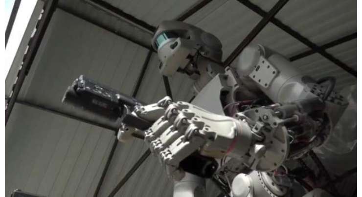 روس کا خلا میں  جانے کے لیے تیار کیا جانے والا روبوٹ  فائرنگ بھی کر سکتا ہے
