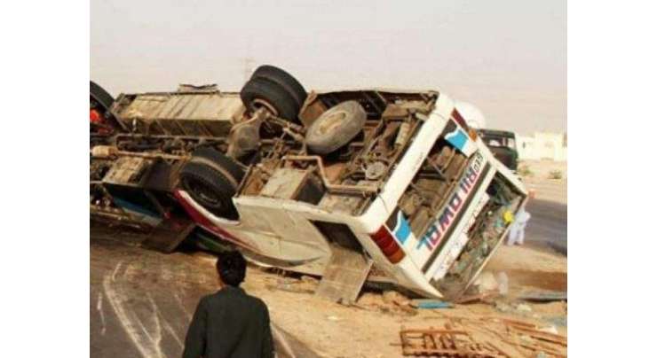 ساہیوال،ملتان روڑ پر ہڑپہ کے قریب مسافر بس الٹ گئی، 20 افراد زخمی