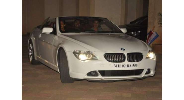 شاہ رخ خان کی گاڑی نے فوٹو گرافر کا پائوں کچل دیا