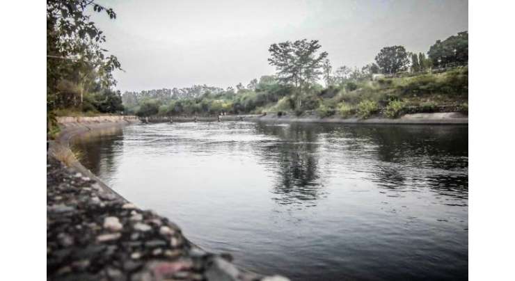 جیکب آباد، شہر سے گزرنے والی نہر کو 20فٹ کاشگاف ،درجنوں گھر اورزرعی اراضی زیر آب