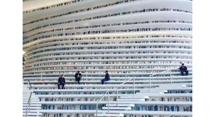 دنیا کی خوبصورت ترین لائبریریوں میں سے ایک تیانجن لائبری  میں  لاکھوں کتابوں کی جگہ کتابوں کی تصویریں ہیں
