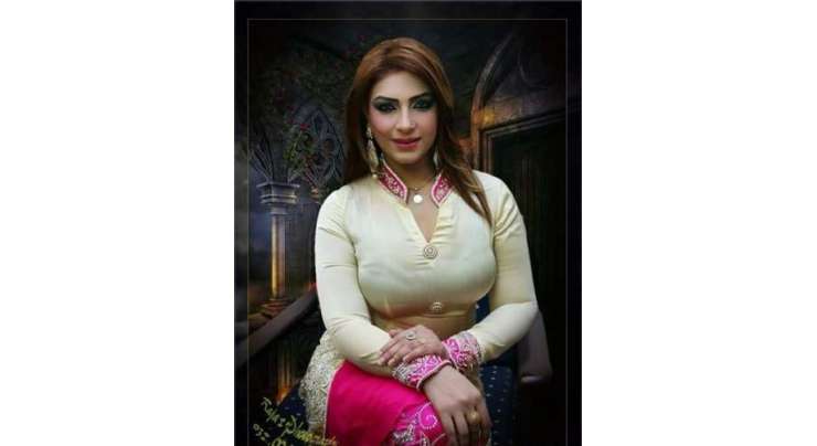 ماہ نور نے عید الفطر پر گوجرانوالہ میں اسٹیج ڈرامے کرنے کیلئے 7لاکھ روپے کا معاوضہ طلب کر لیا