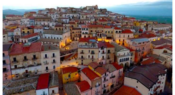 اٹلی کے قصبے میں رہنے کے لیے حکومت کا 1500یوروتک دینے کا اعلان