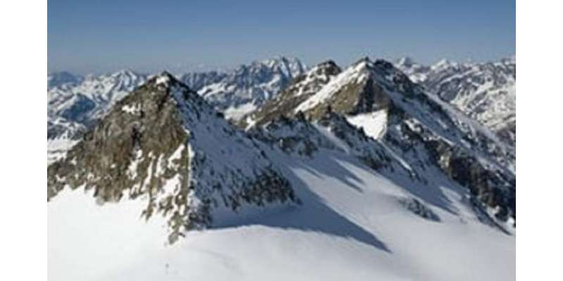 آٹھ جرمن کوہ پیما آسٹریا اور اٹلی کی 3 بلند ترین چوٹیاں سر کرنے کی ..
