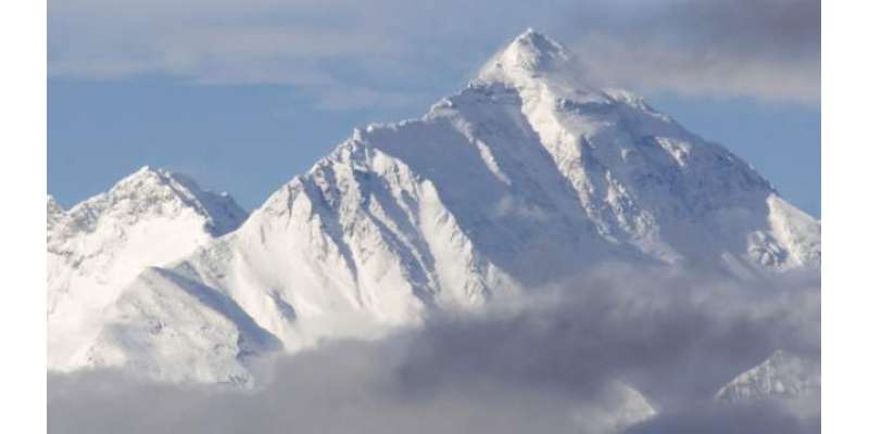 دنیا کی بلند ترین چوٹی ماونٹ ایورسٹ پر تین کوہ پیما ہلاک، ایک لاپتہ