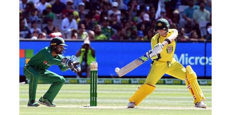 دوسرا ون ڈے ، آسٹریلیا نے پاکستان کو جیت کے لیے 221رنز کا ہدف دیدیا