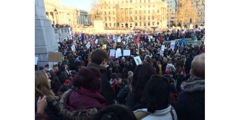واشنگٹن کی سڑکوں پر ہزاروں خواتین کا ٹرمپ کیخلاف احتجاج