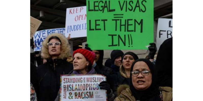 امریکی عدالت نے ایئرپورٹ پر روکے گئے تارکین وطن کی بے دخلی روک دی
