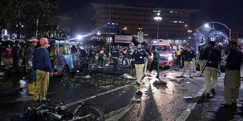 سیہون شریف بم دھماکہ کی وجہ سے متحدہ قومی موومنٹ پاکستان نے جلسہ عام ..