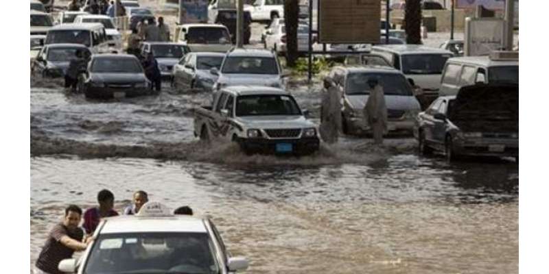 سعودی عرب میں طوفانی بارش،شہروں میں سیلاب سے نظام زندگی درہم برہم