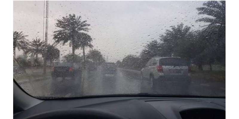 دبئی: بارش کے بعد شہر کی سڑکوں پر ٹریفک جام کی صورت حال
