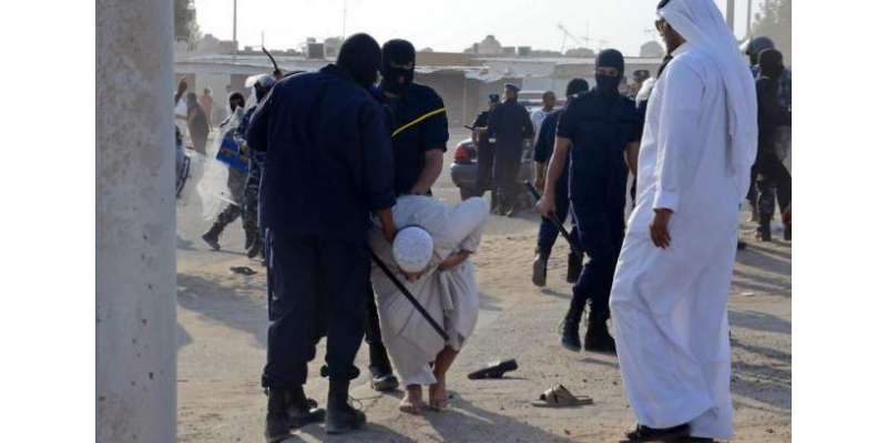 کویتی پولیس نے پولیس وین پر پتھر مارنے والے پانچ افراد کو گرفتار کر ..