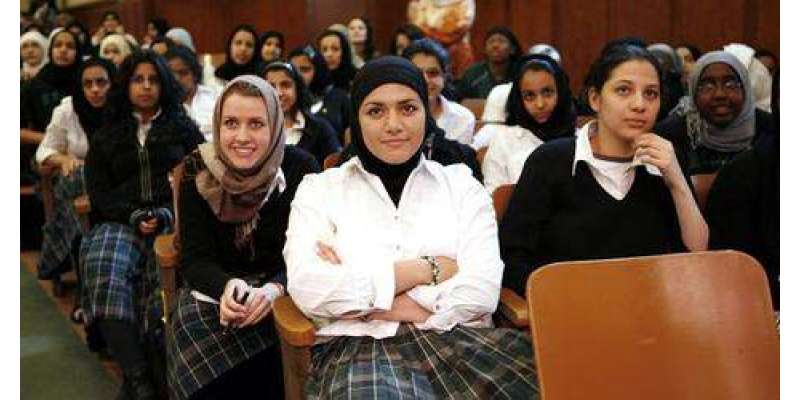 سعودی عرب، یونیورسٹی طالبات پر مردانہ طرزکے لباس پہننے اور بال بنانے ..