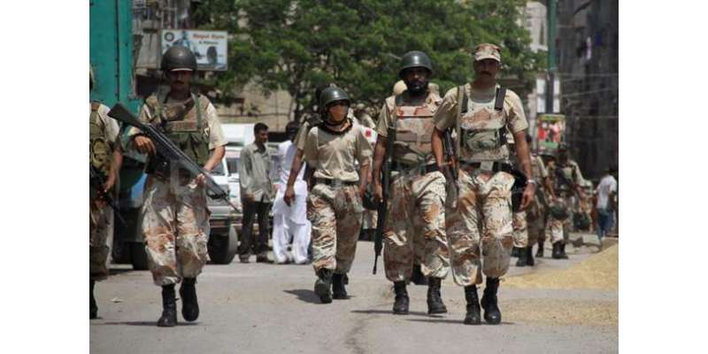 کراچی : رینجرز کی بھاری نفری لیاقت علی خان چوک پہنچ گئی
