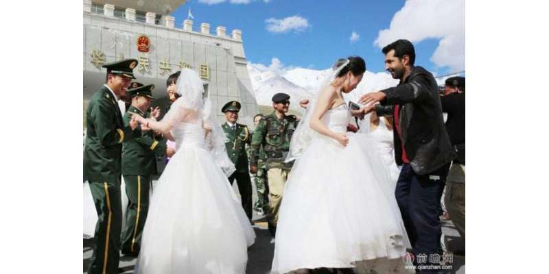 خنجراب پاس پر 3چینی جوڑے کی شادی، پاکستانی اہلکاروں نے رنگ جمادیا