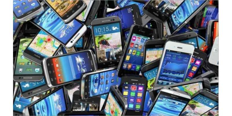 سعودی شہری کی مصر 128 آئی فون سمگل کرنے کی کوشش
