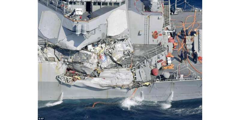 امریکی بحریہ کے جہاز کی آئل ٹینکر سے ٹکر، عملے کے دس افراد لاپتہ