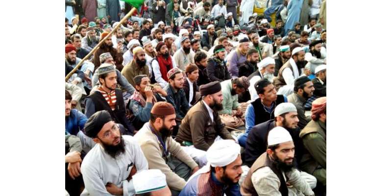 اسلام آباد اور راولپنڈی کو ملانے والے فیض آباد انٹرچینج پر مذہبی ..