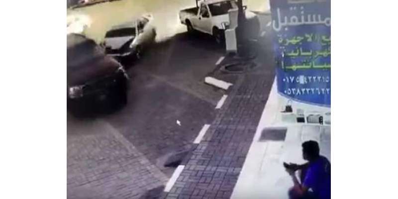 سعودی عرب میں دکان کے باہربیٹھا ایک غیرملکی گاڑی سے ٹکرانےکے باعث جاں ..