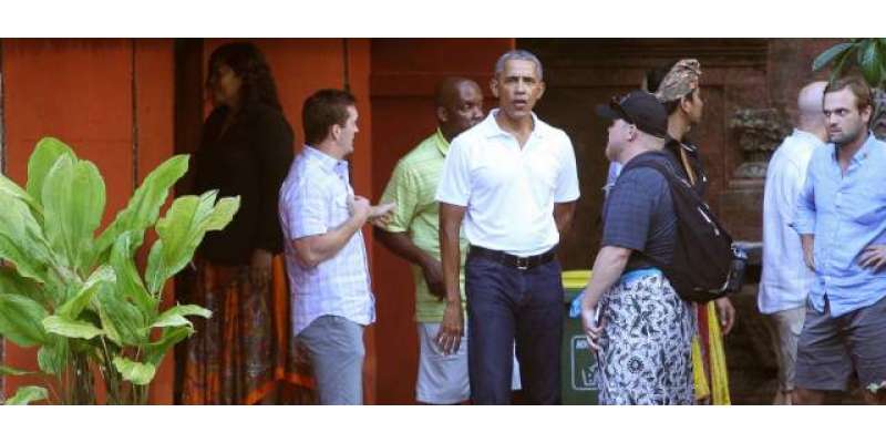اوباما اپنے خاندان کے ہمراہ چھٹیاں گزارنے انڈونیشیا پہنچ گئے