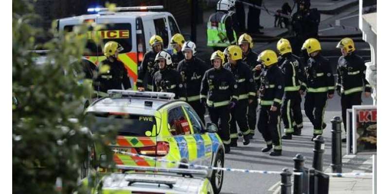 لندن کے ٹیوب اسٹیشن پر نامعلوم شخص کا حملہ، متعدد افراد زخمی