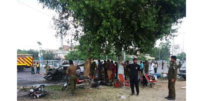 لاہور میں ہونیوالی دہشت گردی میں خود کش حملہ آوار نے خود کو گاڑی کیساتھ ..