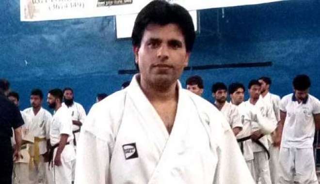 قومی کراٹے ٹیم کے کھلاڑی عبدالصمد نامعلوم افراد کی فائرنگ سے جاں بحق