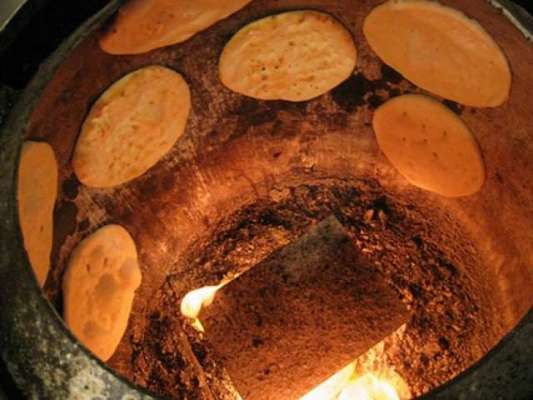 نانبائی ایسوسی ایشن روٹی کی قیمتوں میں اضافے کے لیے ڈٹ گئی