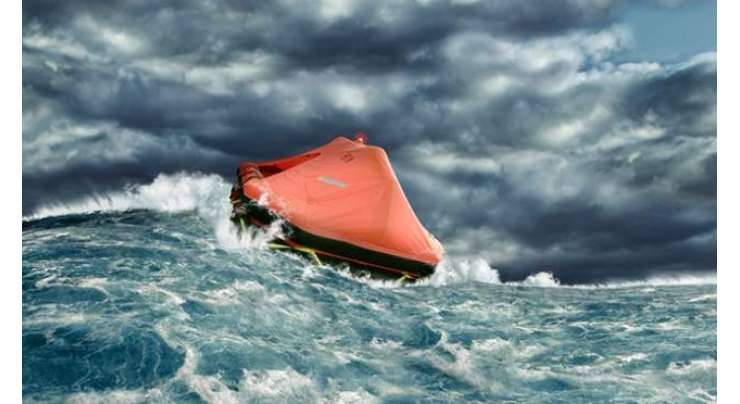 امریکی شخص حادثاتی طور پر  اپنی چھوٹی سی کشتی میں  الاسکا سے روس پہنچ گیا