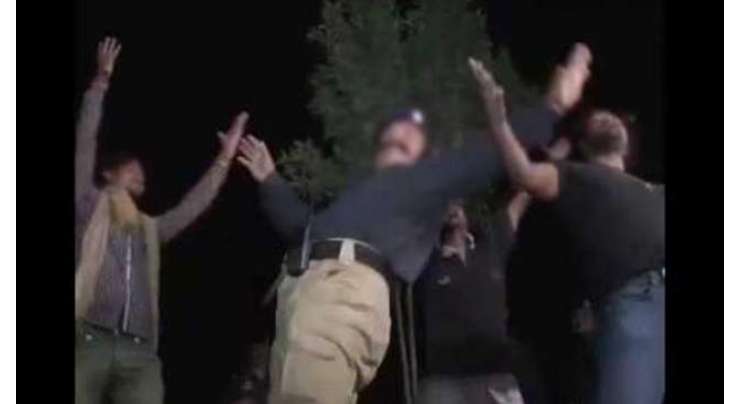 جیکب آباد ،ْبارات روک کر رقص ،ْہوائی فائرنگ کرنے والی پولیس پارٹی معطل