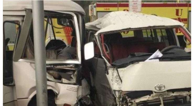 ابوظہبی میں دو بسوں میں تصادم ، متعدد افراد زخمی
