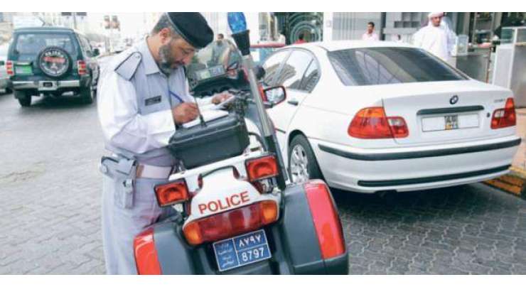 ابو ظہبی: گاڑی کی اگلی سیٹ پر 10 سال سے کم عمر بچے کو بٹھانا ممنوع