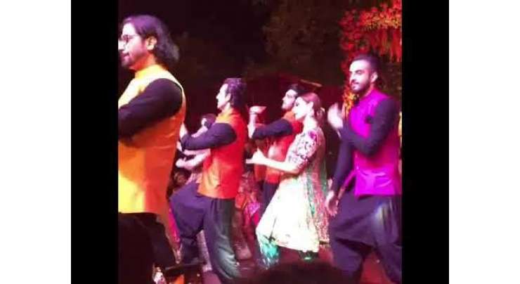 سائرہ شہروز کے رقص کی ویڈیو مداحوں میں مقبول ہوگئی
