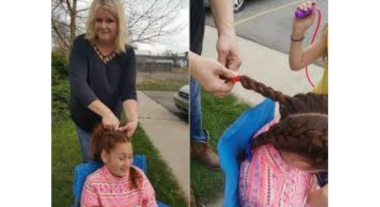 بس ڈرائیور نے  ہر روز ماں سے محروم بچی کے بال  بنانا شروع کر دئیے
