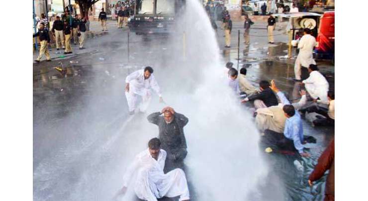 وزیراعظم کی کراچی موجودگی کے دوران پورٹ قاسم کے ڈاک ورکرز کا احتجاج