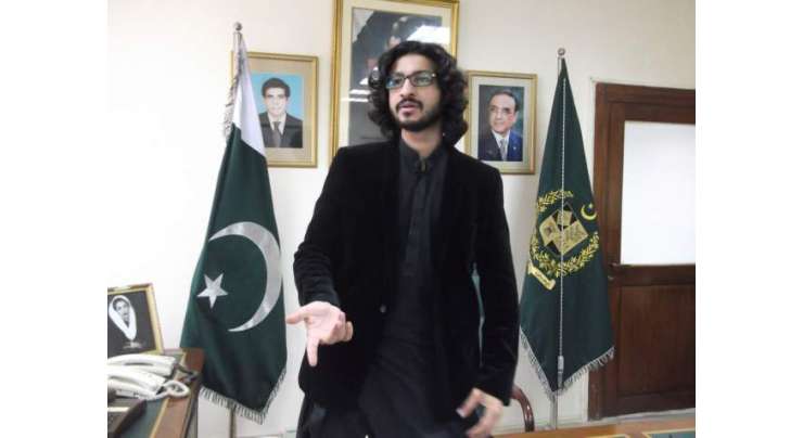 تحریک انصاف نے پنجاب اسمبلی کیلئے دوست محمد مزاری کو دپٹی سپیکر نامزد کردیا، پرویز الٰہی سپیکر ہونگے