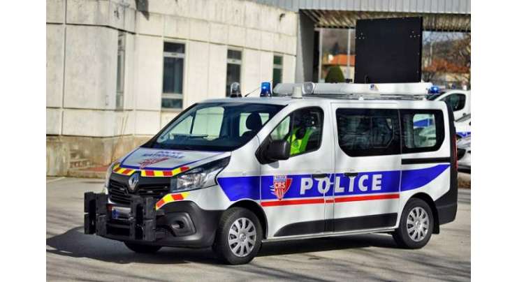 فرانسیسی پولیس نے ایک 73 سالہ شرابی ڈرائیور کو چوک کے گرد 17 چکر لگانے کے بعد روک لیا