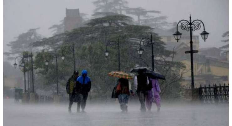 ممبئی میں شدید بارشوں سے کئی علاقے زیر آب ،ٹرینوں اورجہازوں کی آمدورفت متاثر