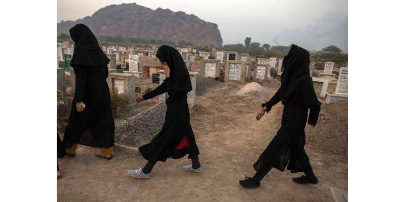 خواتین کے قبرستان جانے میں کوئی ممانعت نہیں ، سعودی رکن پارلیمنٹ