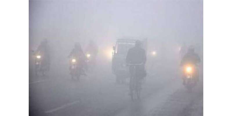 گرد آلود طوفان کے بعد لاہور ہنگامی حالت کا شکار