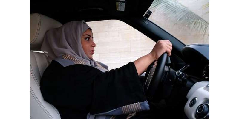 سعودی عرب میں خواتین اب گاڑیوں کے بعد موٹر سائیکل بھی چلائیں گی