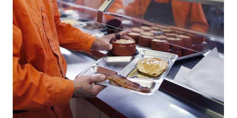 امریکی جیلوں میں روزے دار قیدیوں کو حرام غذا کھلانے کا انکشاف