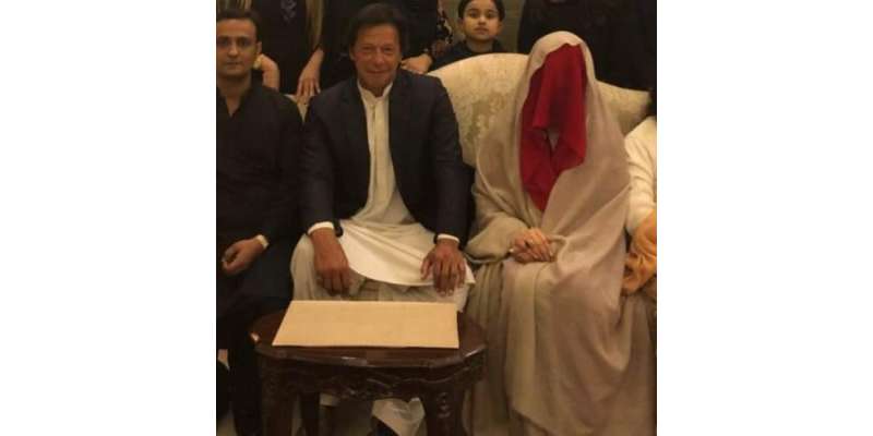 کپتان کی تیسری شادی ،عائشہ گلالئی کا رد عمل بھی سامنے آ گیا